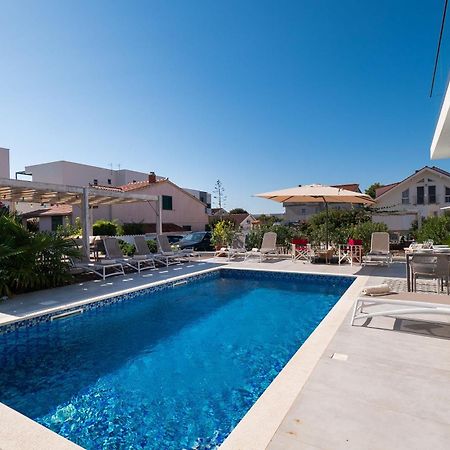 Apartments Villa Adriana II ซรีมา ภายนอก รูปภาพ