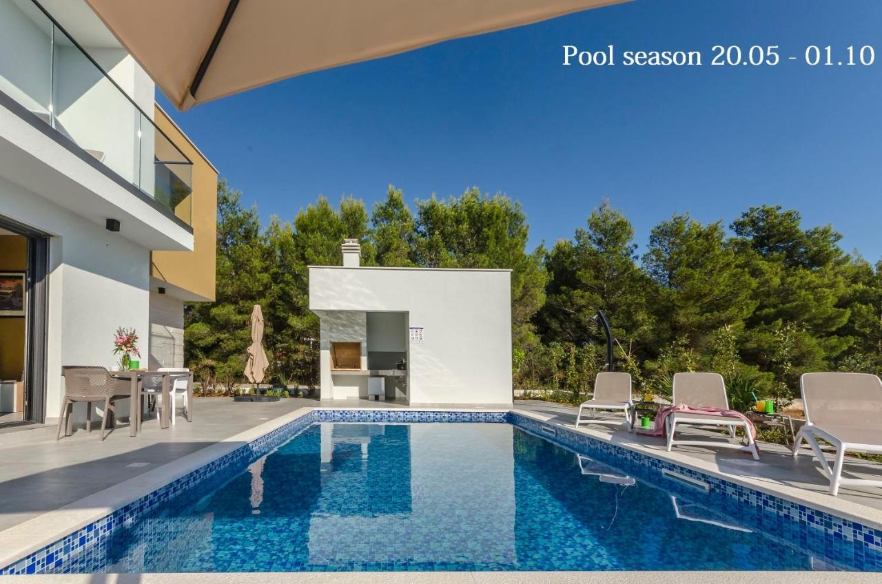 Apartments Villa Adriana II ซรีมา ภายนอก รูปภาพ