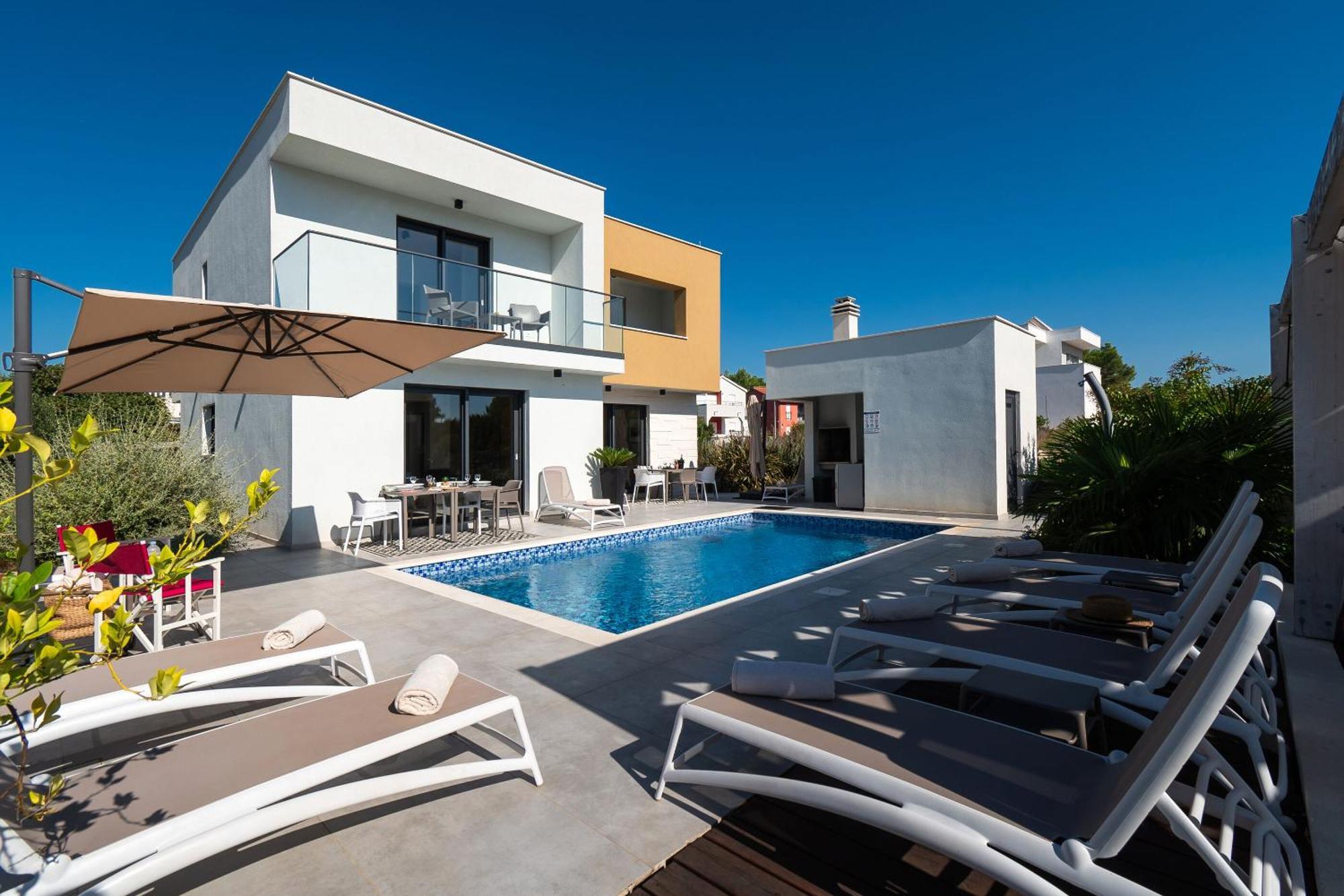 Apartments Villa Adriana II ซรีมา ภายนอก รูปภาพ